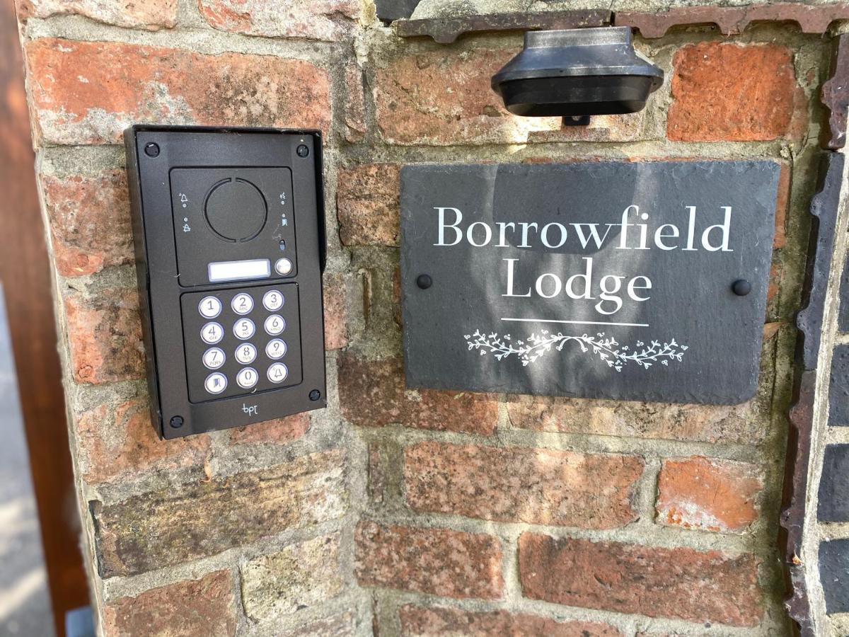 דרבי Borrowfield Lodge מראה חיצוני תמונה